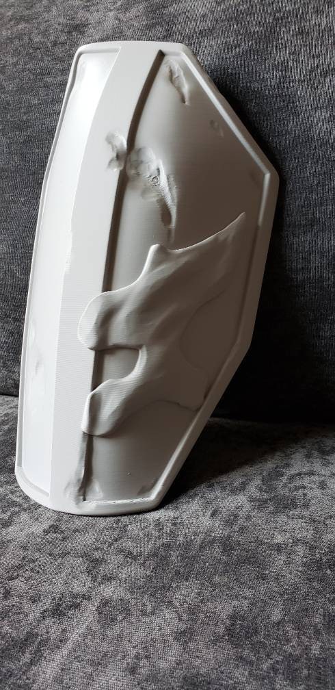 Mandalorian Right thigh armor, Beskar