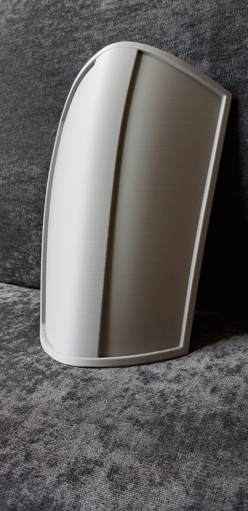 Mandalorian left thigh armor, Beskar