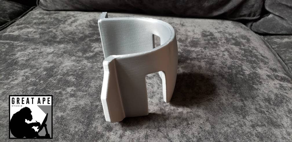 Mandalorian left knee armor, Beskar