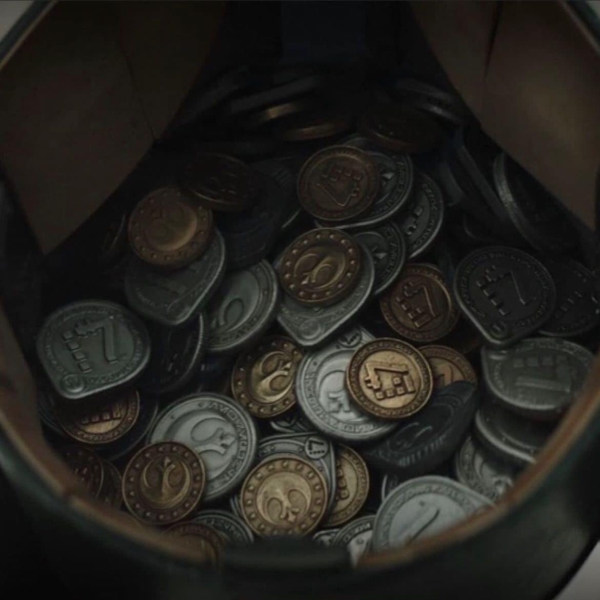 New Republic Credits / Book of Boba Fett Coin / Mandalorian Bundle
